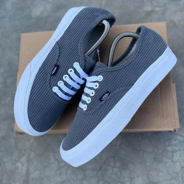 vans corduroy (grey)